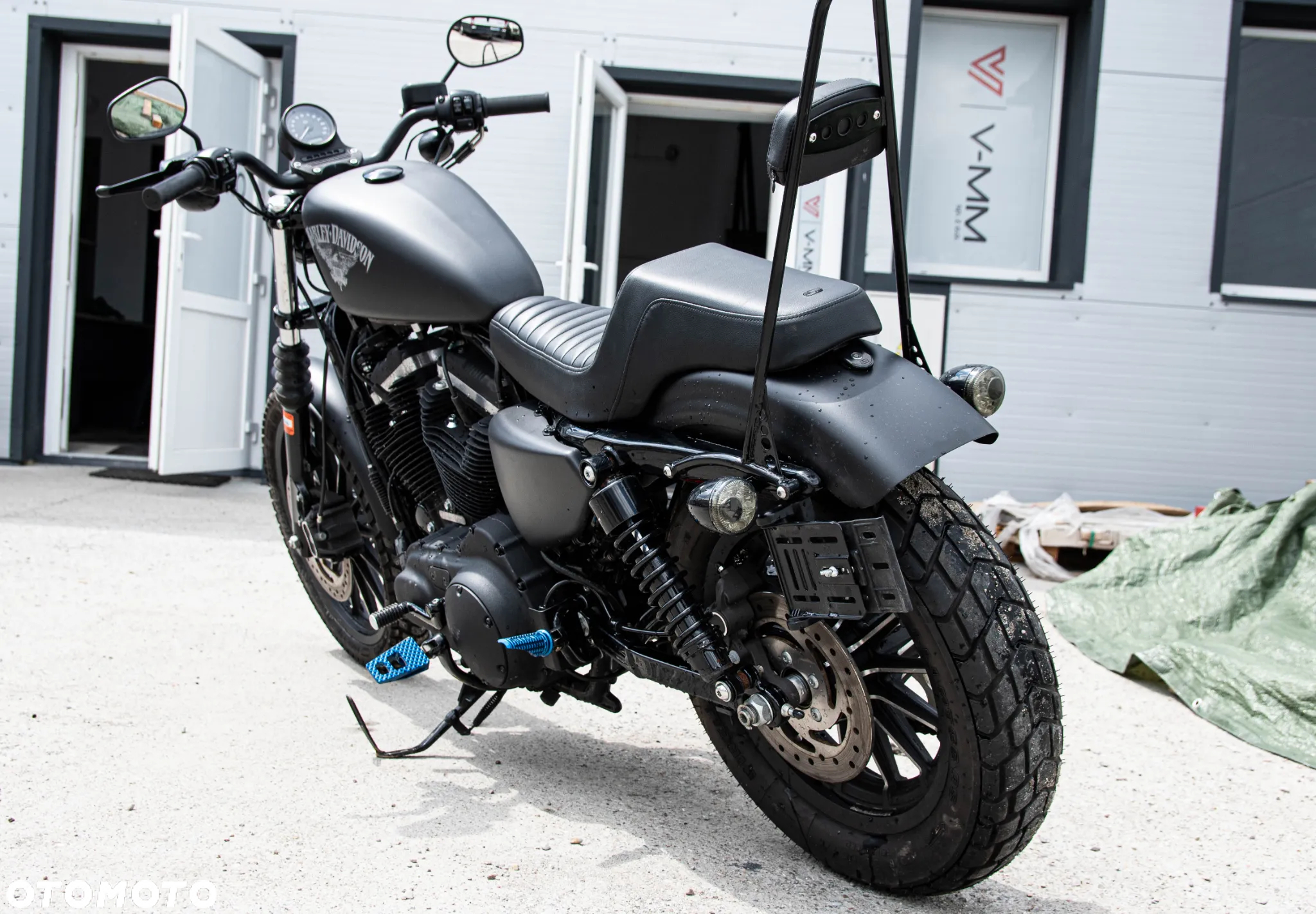 Harley-Davidson Sportster Iron 883 - 3