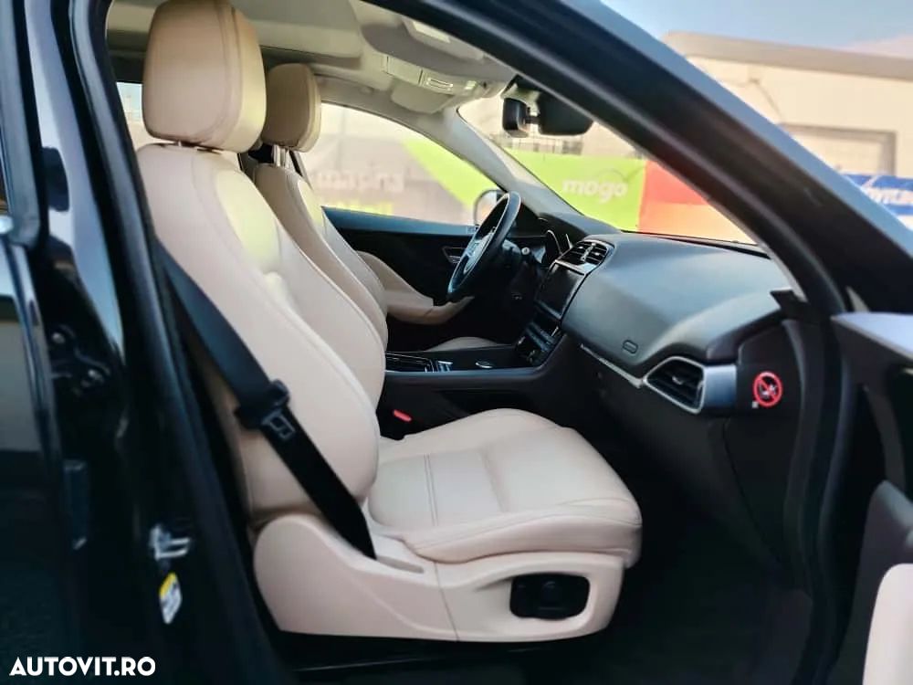 Jaguar F-Pace 20d AWD Prestige - 16