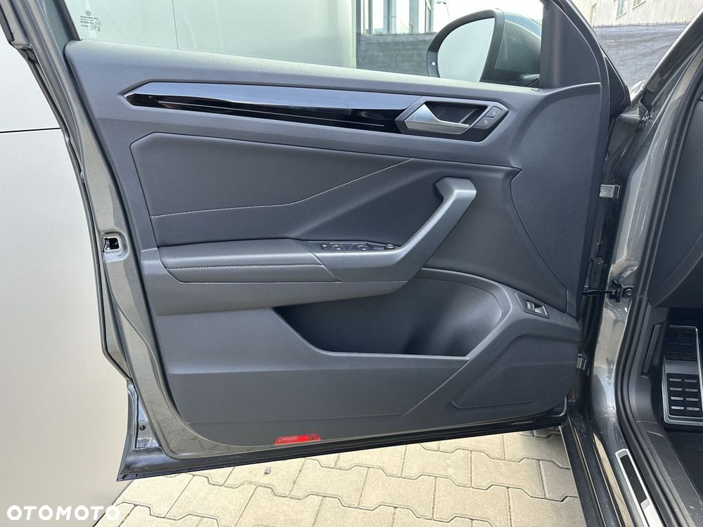 Volkswagen T-Roc 1.5 TSI R-Line DSG - 12