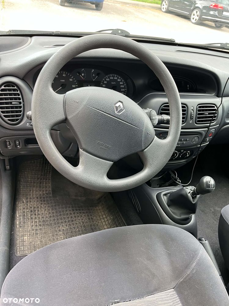Renault Megane 1.4 16V Authentique - 6