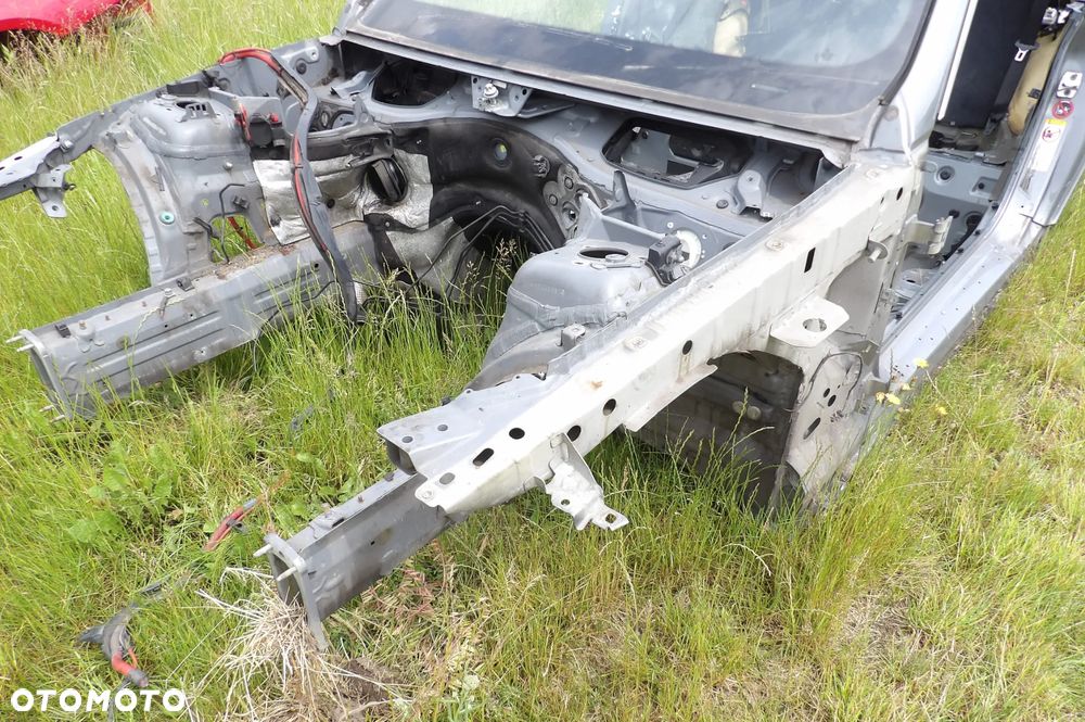 BMW - E93 - KOLOR A52/7 - PRZÓD - PODŁUŻNICA - PRAWA/LEWA - CENA ZA 1 SZT - 1