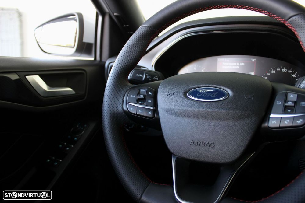 Ford Focus 1.0 EcoBoost MHEV ST-Line - 16