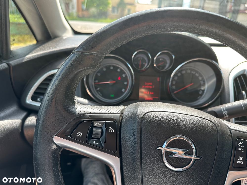 Opel Astra 1.4 Turbo Innovation - 19