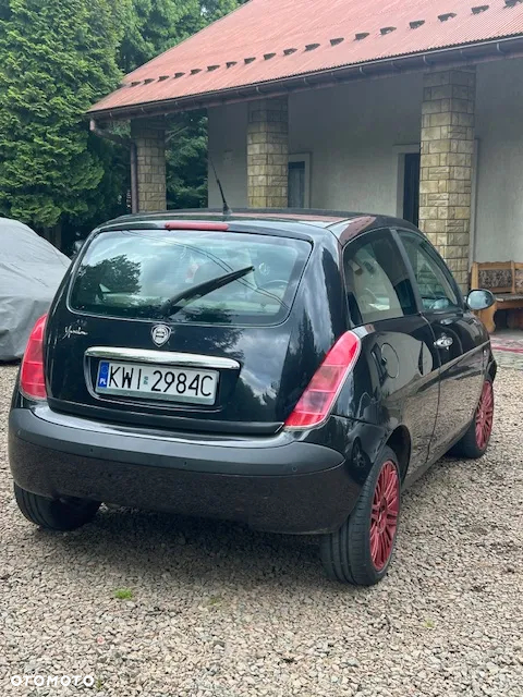 Lancia Ypsilon 1.2 16v Class - 11