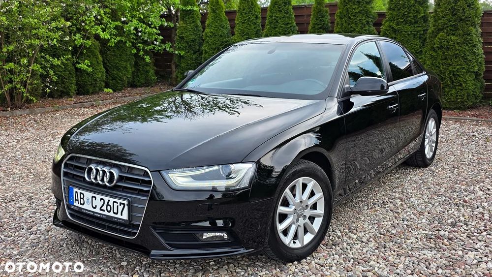 Audi A4 Limousine - 1