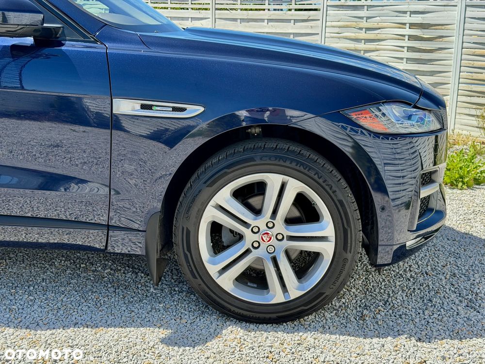 Jaguar F-Pace 25t AWD R-Sport - 33
