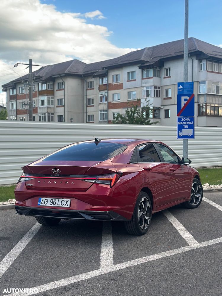 Hyundai Elantra 1.6 l 123 CP CVT Exclusive Navi - 3
