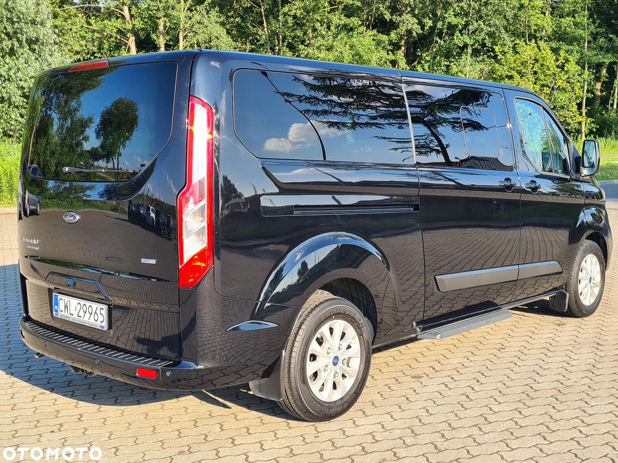 Ford Tourneo Custom - 3