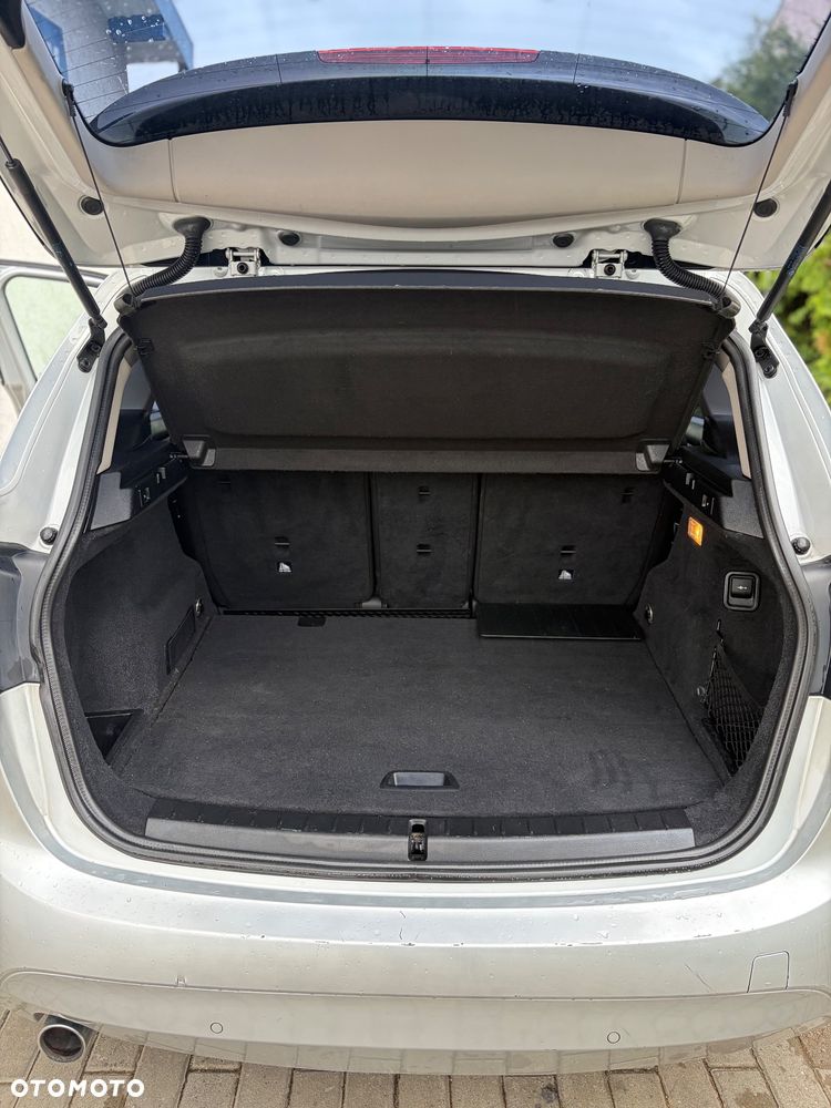 BMW Seria 2 218d - 23