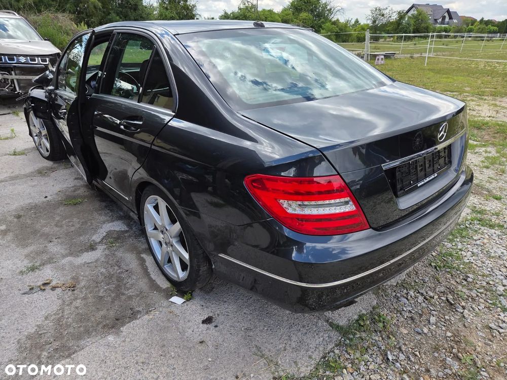Mercedes-Benz Klasa C 180 (BlueEFFICIENCY) Avantgarde - 19