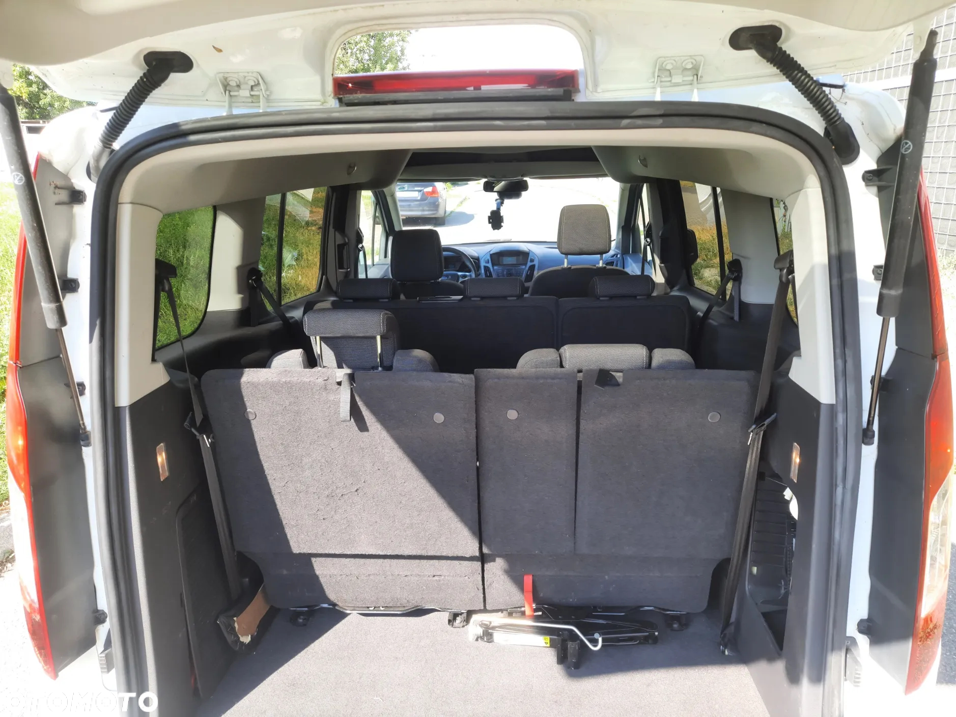 Ford Tourneo Connect Gr 1.5 TDCi Titanium - 19