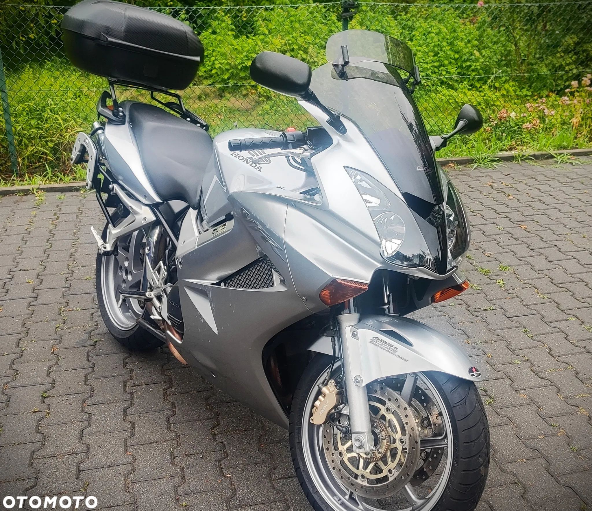 Honda VFR - 1