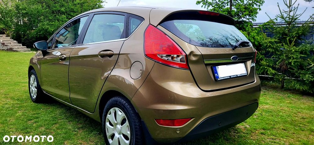 Ford Fiesta 1.25 Titanium EU5 - 11