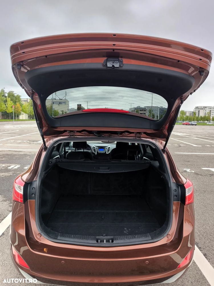 Hyundai i30 blue 1.6 GDI Trend - 14