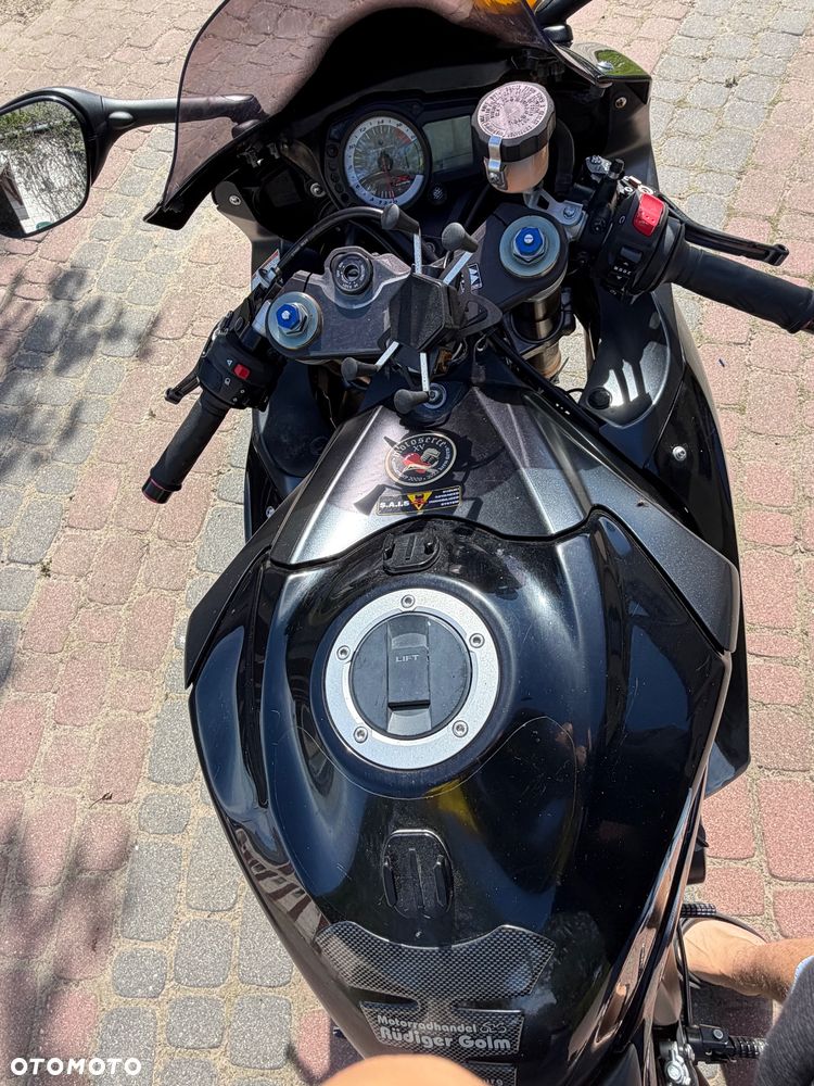 Suzuki GSX-R - 4