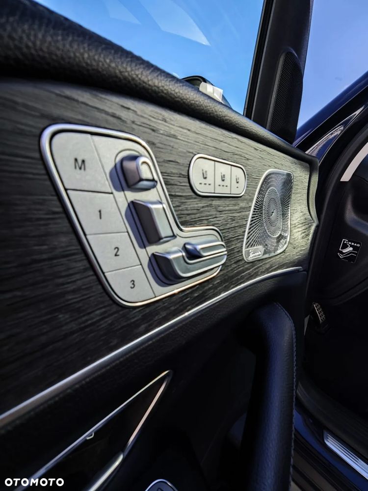 Mercedes-Benz GLS - 29