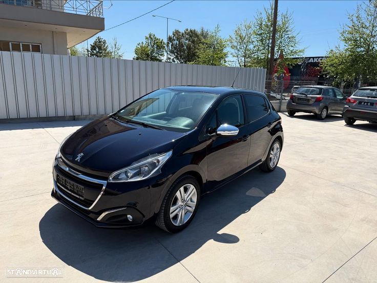 Renault Clio 1.5 dCi Dynamique S - 1