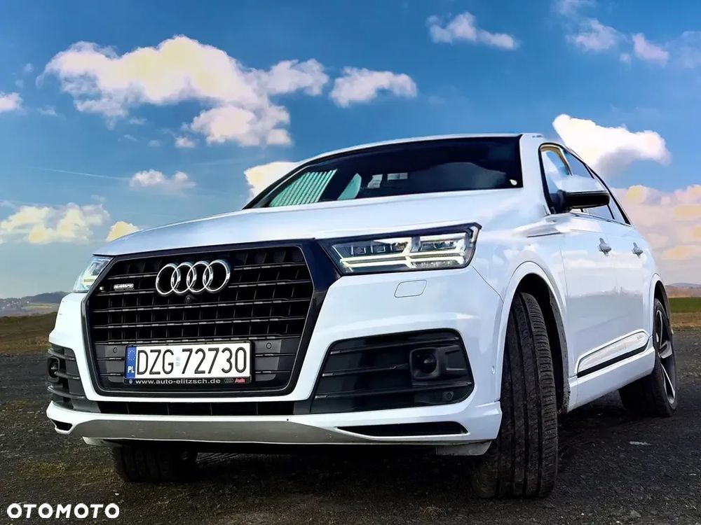 Audi Q7 - 1