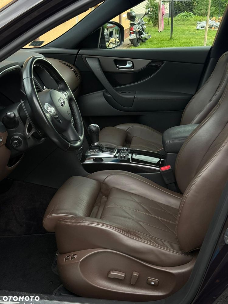 Infiniti QX70 3.7 S - 7