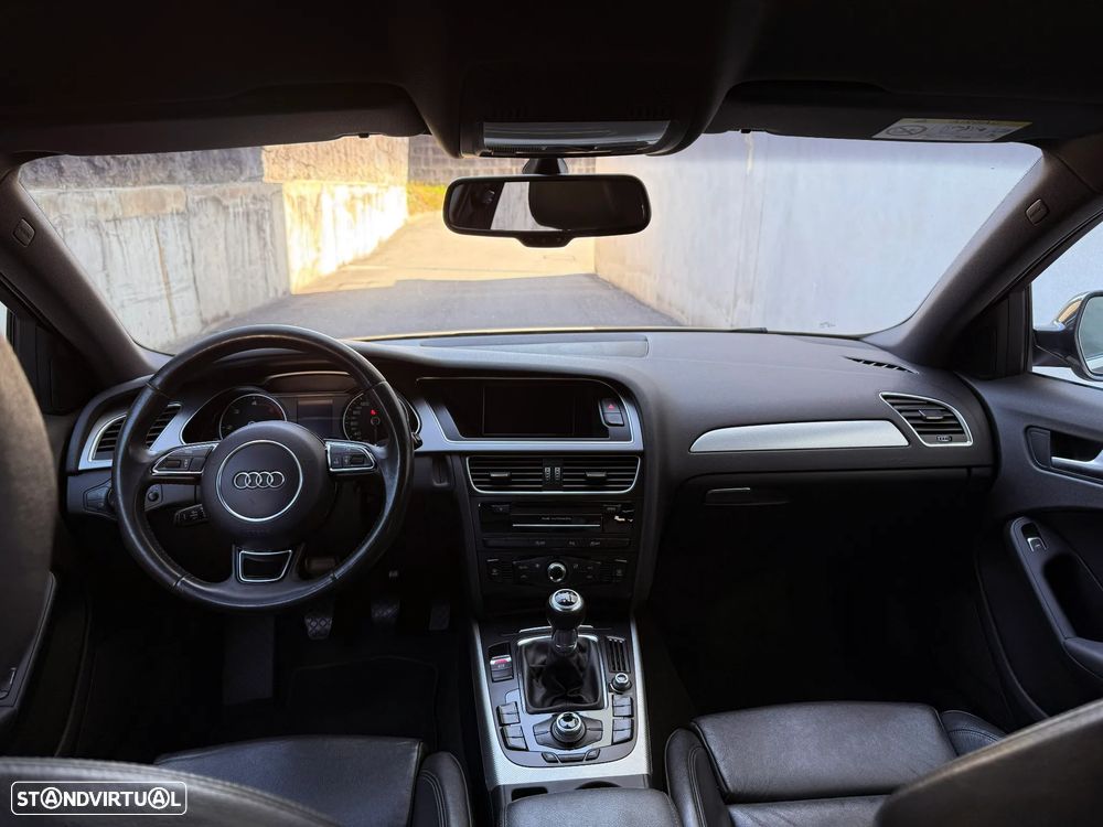 Audi A4 Avant 2.0 TDI Business Line S-line - 29