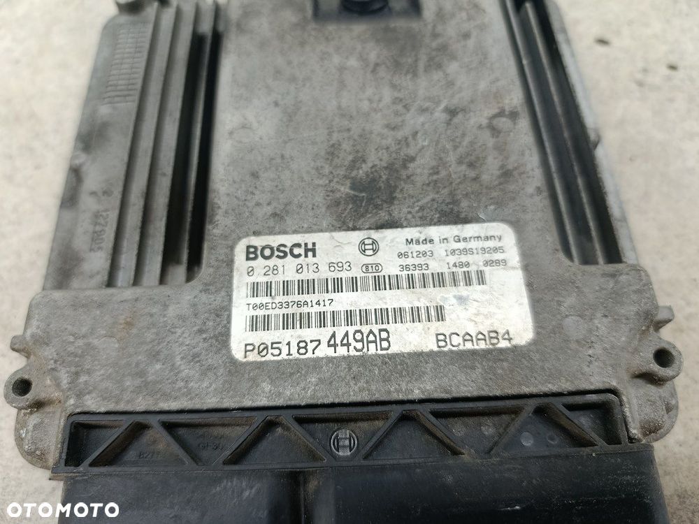 KOMPUTER, STEROWNIK DODGE CALIBER P05187449AB 0281013693   2.0 CRD - 2