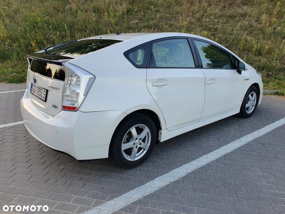 Toyota Prius 1.5 VVT-i Sol - 3