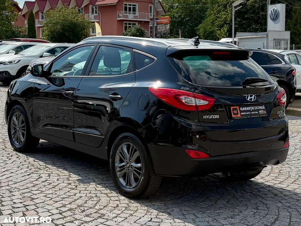 Hyundai ix35 2.0 CRDI 4WD Finale Gold - 4