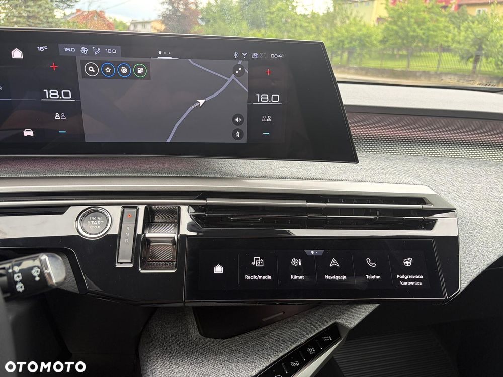 Peugeot E-5008 73kWh GT Exclusive - 36