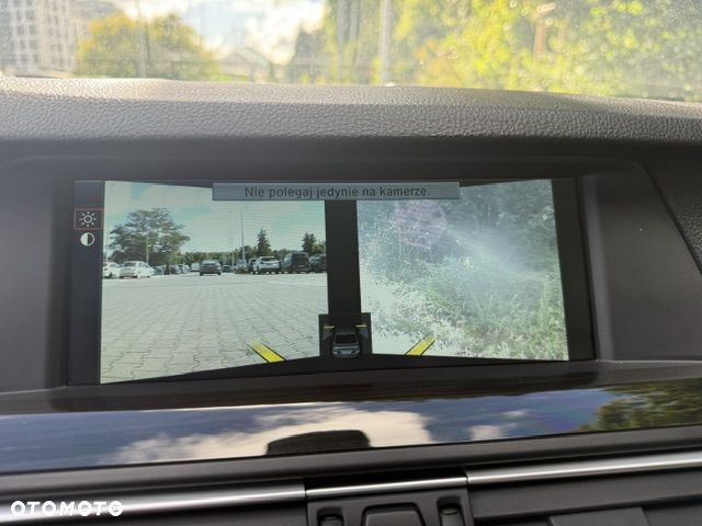 BMW Seria 5 530d xDrive - 16