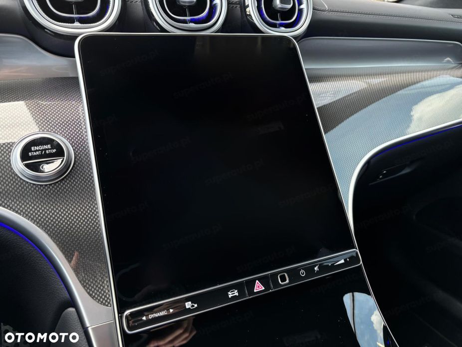 Mercedes-Benz GLC - 12