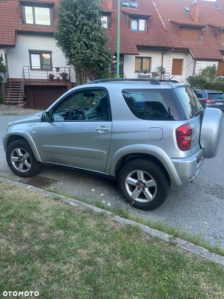 Toyota RAV4 - 1