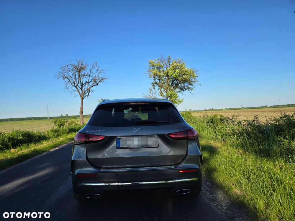 Mercedes-Benz GLA 200 d - 9