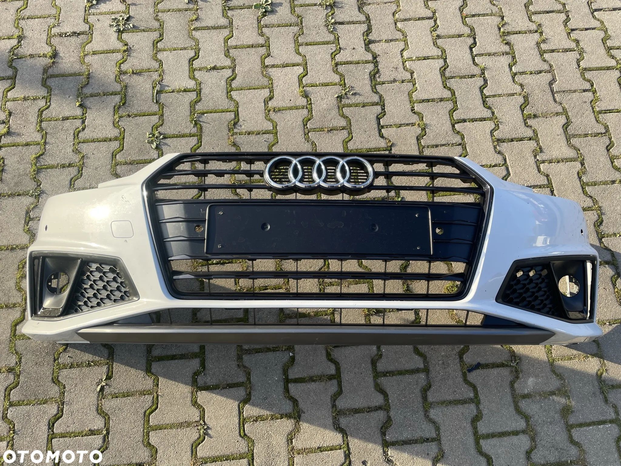 Audi A4 B9 8W S-Line sport zderzak przód przedni Black Line - 1