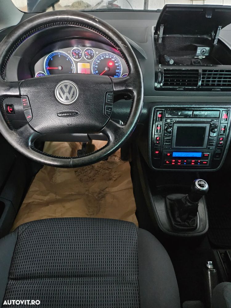 Volkswagen Sharan 1.9 TDI 4Motion Exclusive Edition - 12