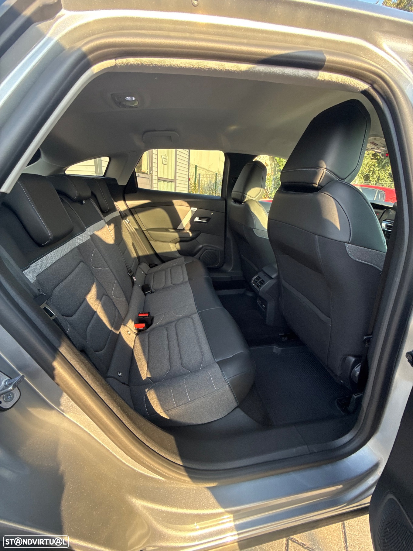 Citroën C4 PureTech 130 Stop&Start FEEL PACK - 26