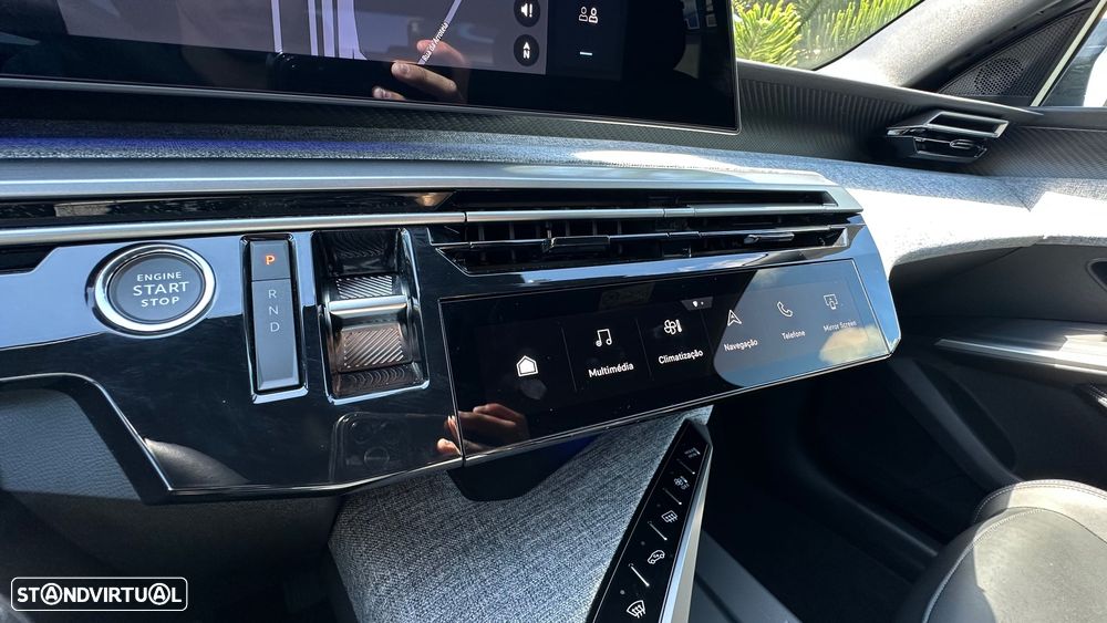 Peugeot E-3008 73 kWh Allure - 47
