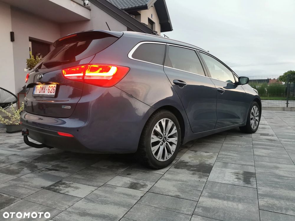 Kia Ceed 1.4 CVVT Dream-Team Edition - 10