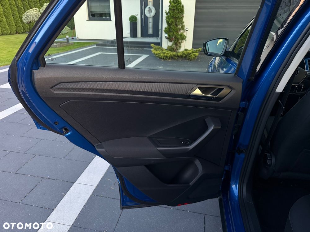Volkswagen T-Roc 1.0 TSI Advance - 23