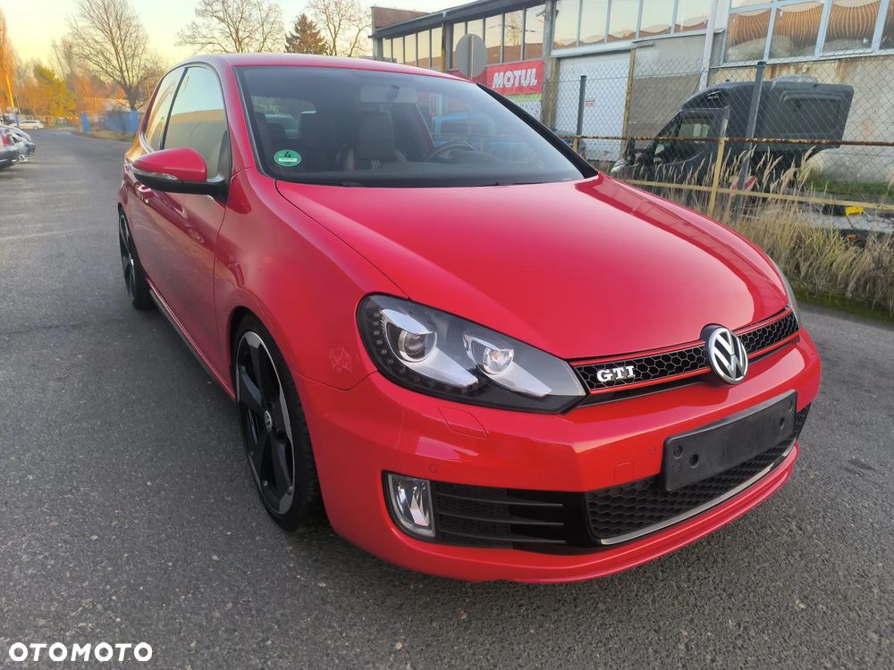 Volkswagen Golf 2.0 GTI adidas - 1