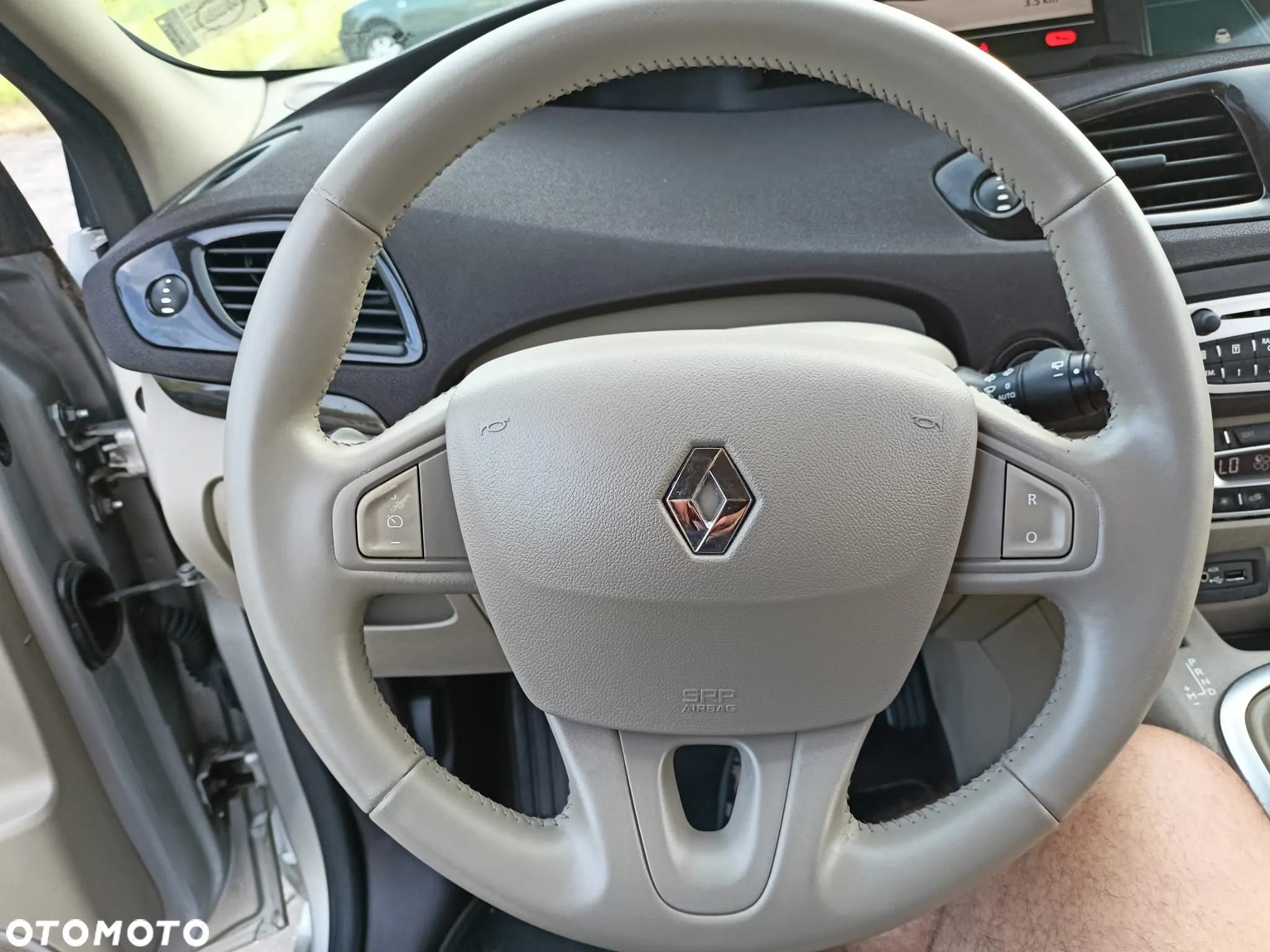 Renault Grand Scenic dCi 150 FAP Luxe - 17
