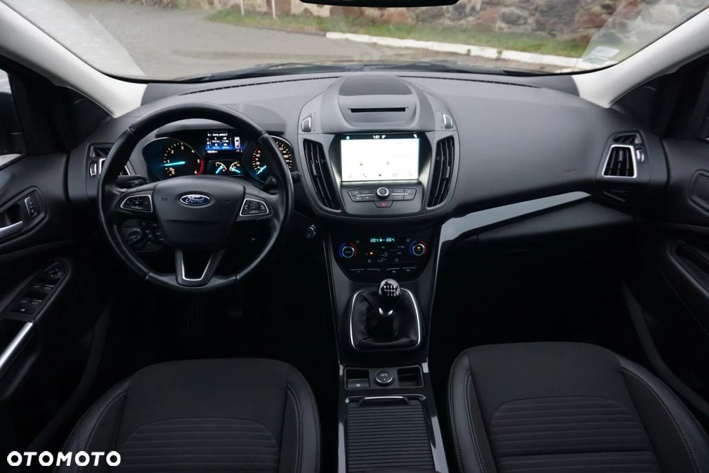 Ford Kuga 2.0 TDCi 2x4 Titanium - 13