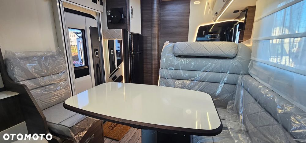 McLOUIS NEVIS 879G - 10