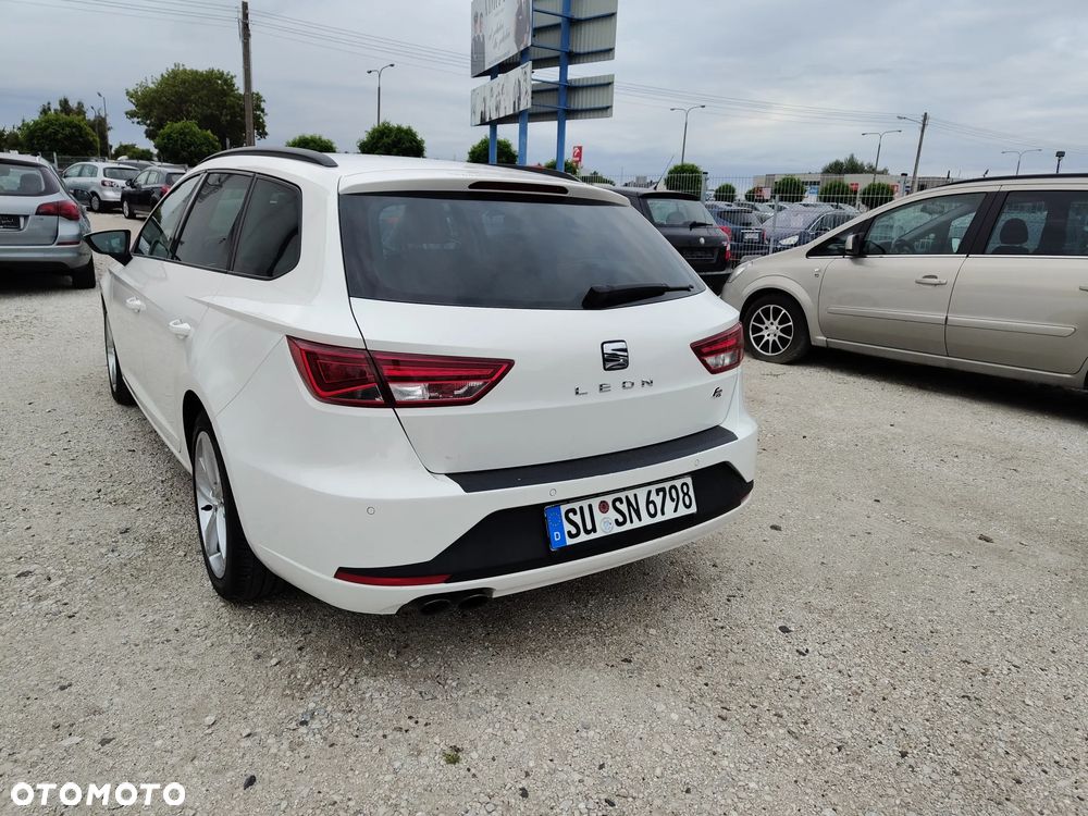 Seat Leon 2.0 TDI DPF Ecomotive DSG FR - 5