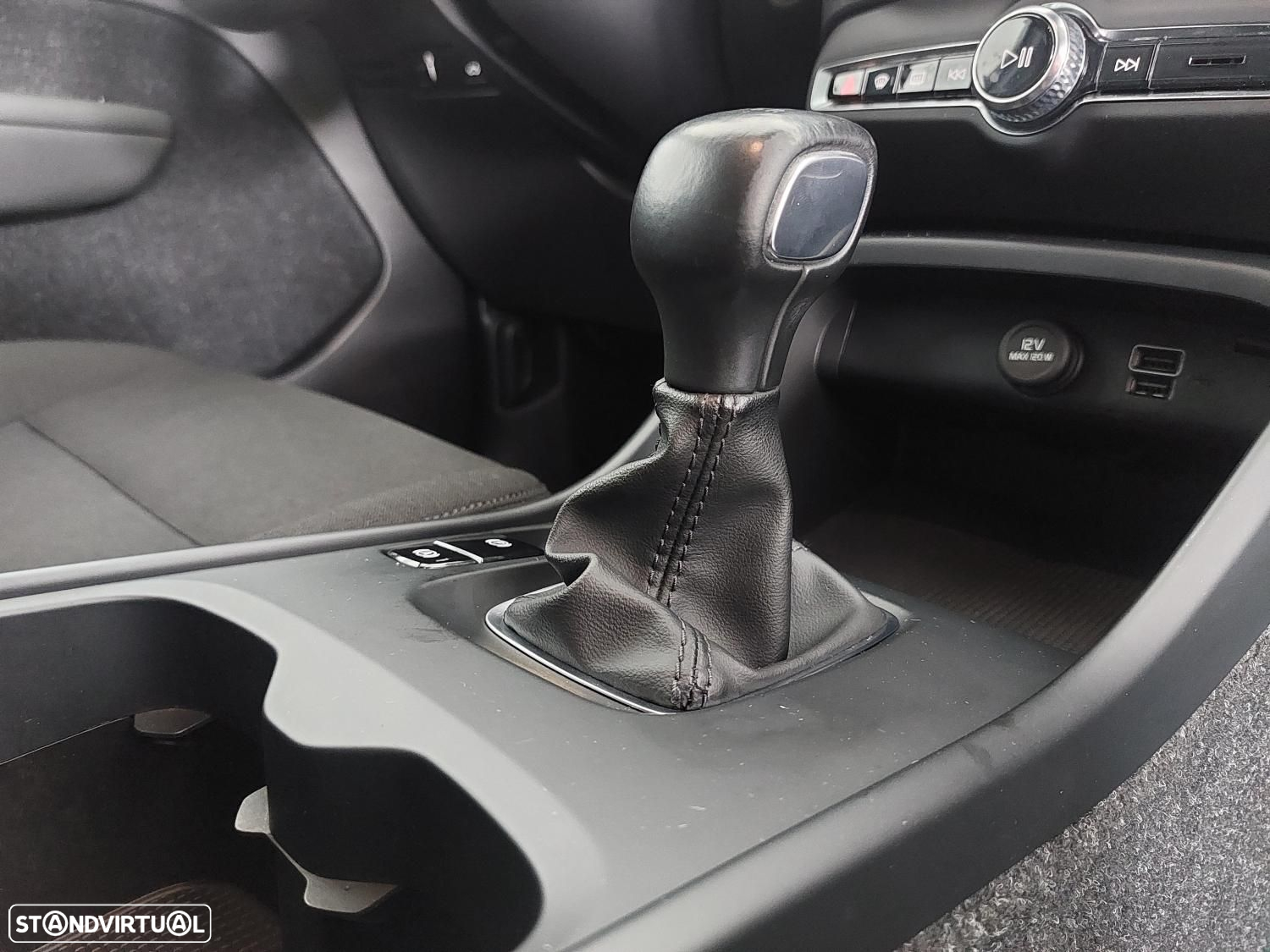 Volvo XC 40 1.5 T2 Momentum - 43