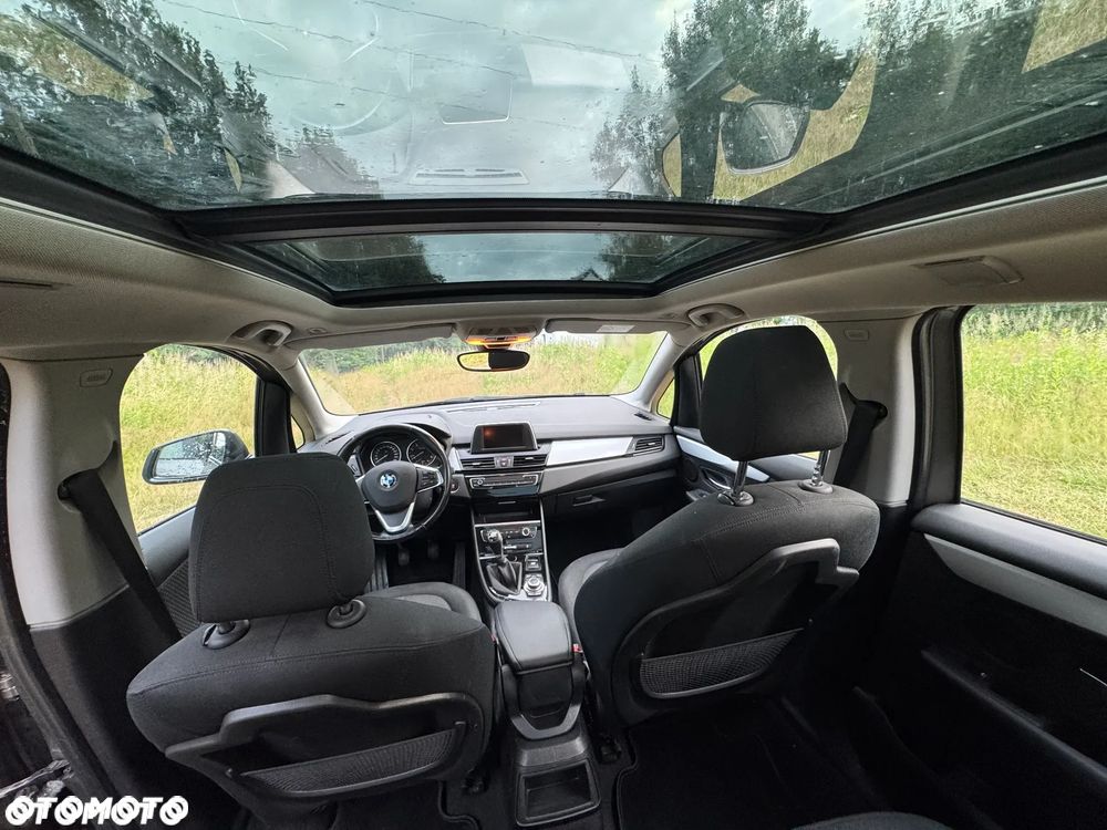 BMW Seria 2 216d Sport Line - 10