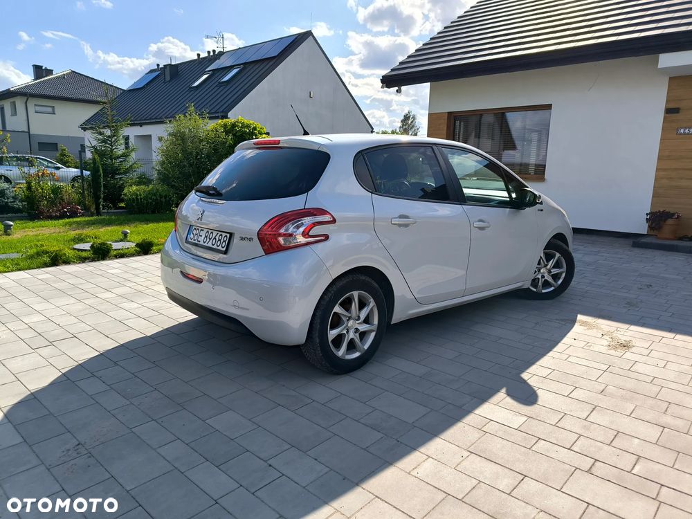 Peugeot 208 1.2 PureTech Style - 4