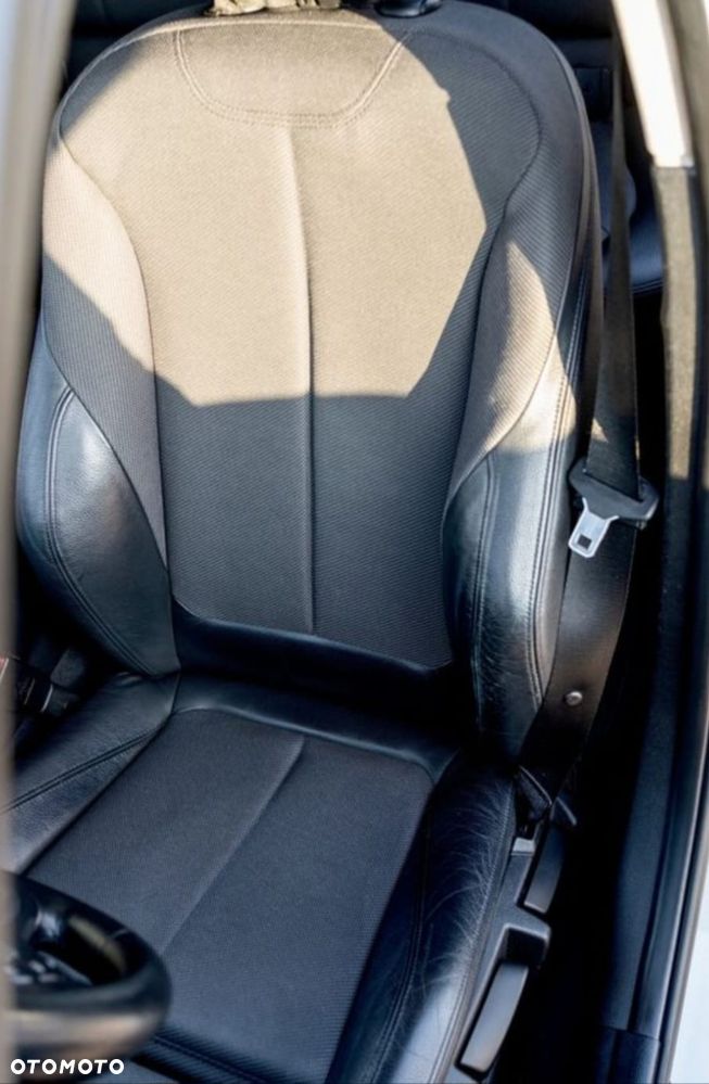 BMW Seria 3 320d xDrive Advantage sport - 19