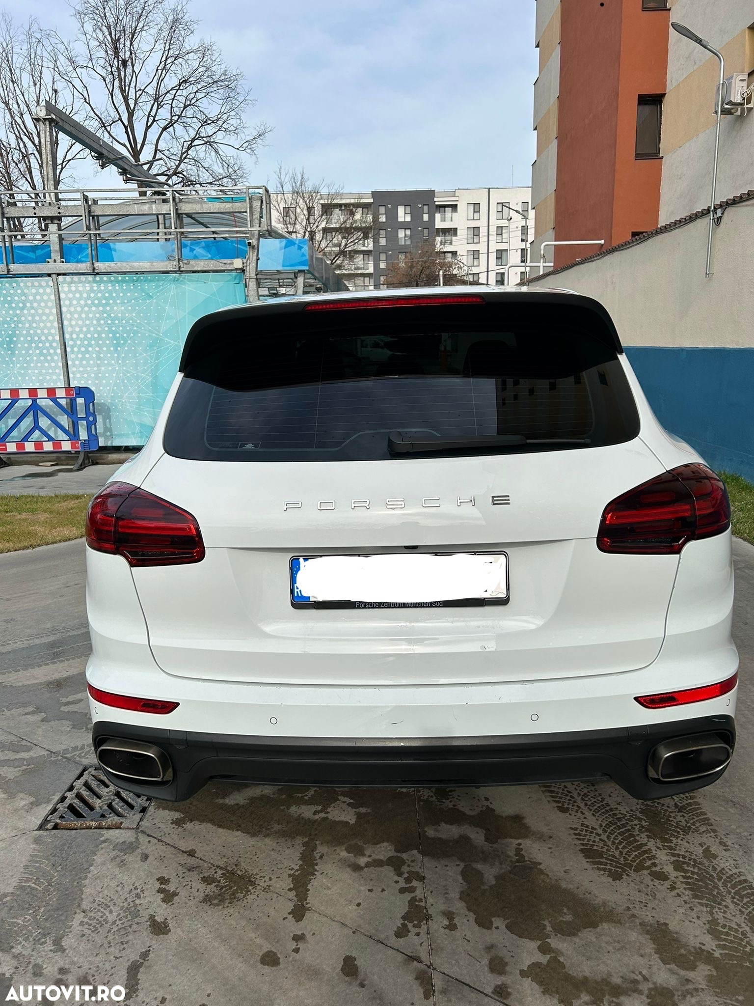 Porsche Cayenne 3.0 L - 2
