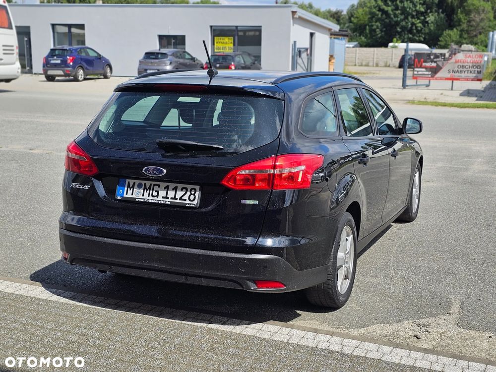 Ford Focus Turnier 1.0 EcoBoost Start-Stopp-System TITANIUM DESIGN - 6