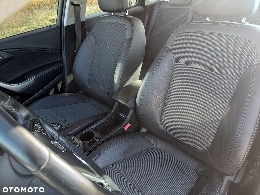 Opel Astra IV 1.4 T Cosmo S&S - 30